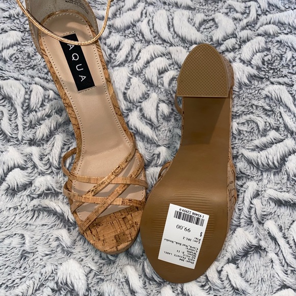 Beautiful Aqua cork heels - Picture 3 of 3